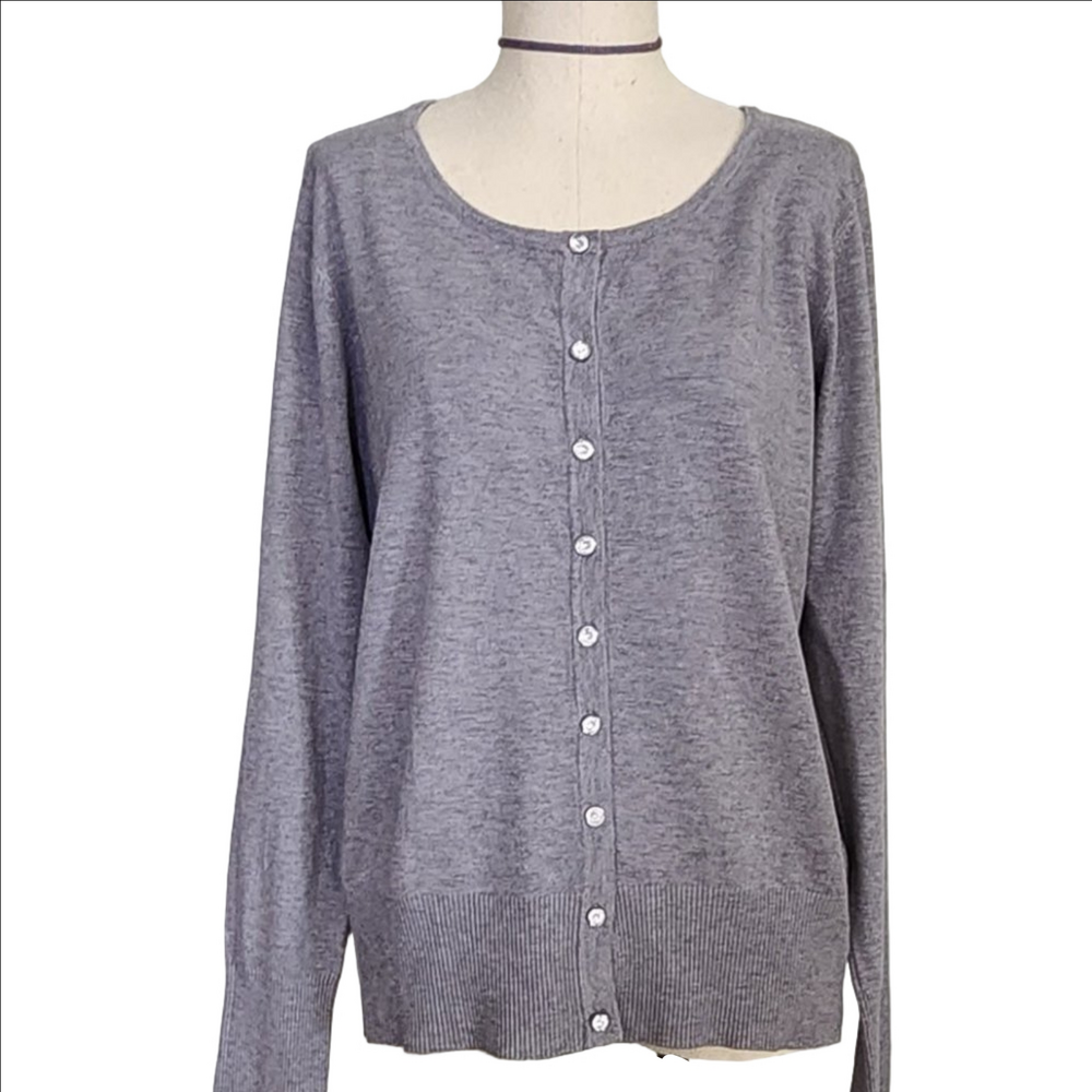 ESSENTIALS NWT'S MILAN0 HEATHER FOG SWEATER